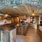 Les Chryolles -les Petits Loups Lodge
